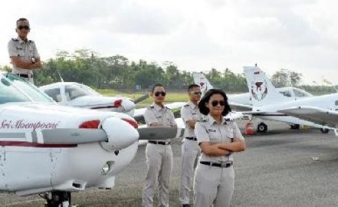 منح طيران من إندونيسيا للفلسطينيين