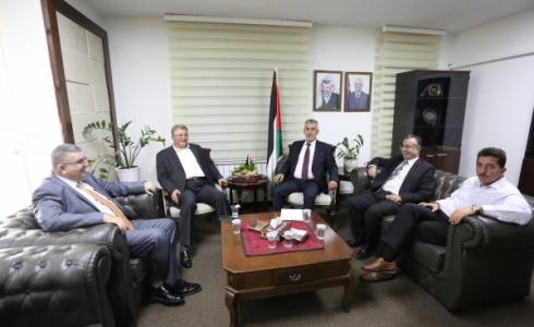 اتفاق وزارة الحكم المحلي وجامعة القدس على اعادة تأهيل شارع محاي لجدار الفصل