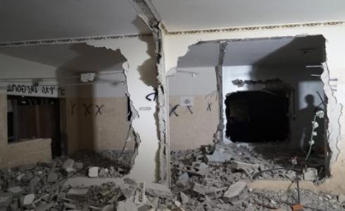 هدم شقة سكنية تعود للأسير علاء قبها في جنين