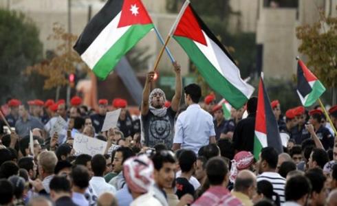 مواطنون فلسطينيون وأردنيون