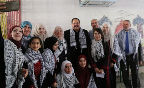 التربية تطلق يوم الكوفية لهذا العام من مدرسة بنات أبو ديس 