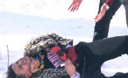 رامز جلال يتعرض للضرب في رامز تحت الصفر