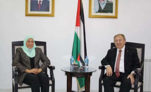 وزيرة شؤون المرأة تبحث مع وزير الإقتصاد الوطني آليات التمكين الإقتصادي للمرأة 
