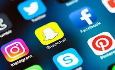 تطبيقات  شبكات التواصل الإجتماعي ومزاياها الجديدة للحد من الإدمان عليها