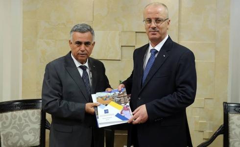 رئيس الوزراء يتسلم التقرير السنوي 