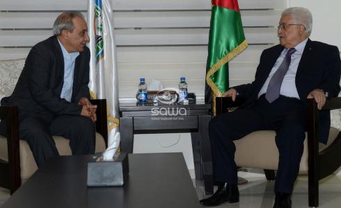 الرئيس عباس يجتمع مع اللواء ماجد فرج