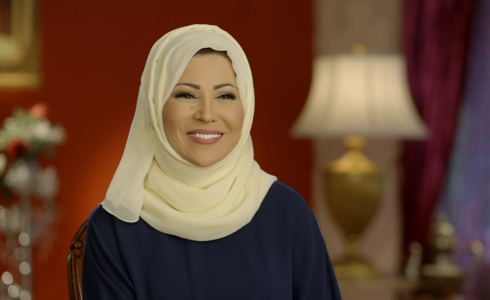 الإعلامية خديجة بن قنة