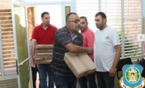 المخابرات توزع معدات وأجهزة خاصة بالمكفوفين في قلقيلية