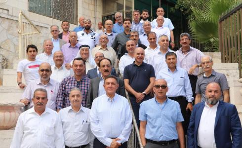 وفد من رجال الأعمال المقدسيين يزور كهرباء القدس