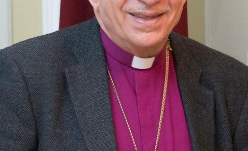 المطران منيب يونان