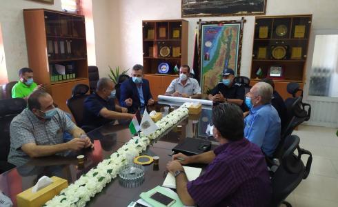 اجتماع لجنة الطوارئ العليا مع بلدية غزة