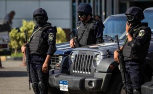 عناصر من الأمن المصري