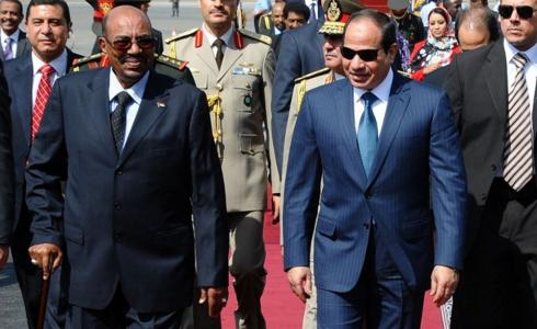 الرئيس المصري والرئيس السوداني عام 2016