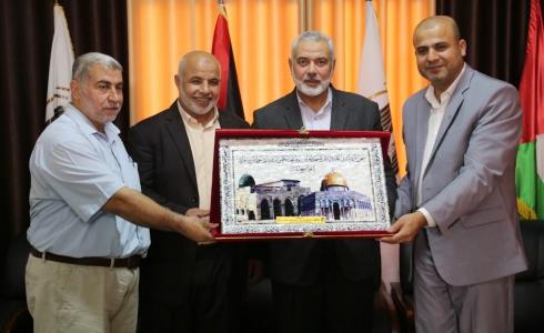 اسماعيل هنية يزور مقر جهاز الأمن الداخلي في غزة