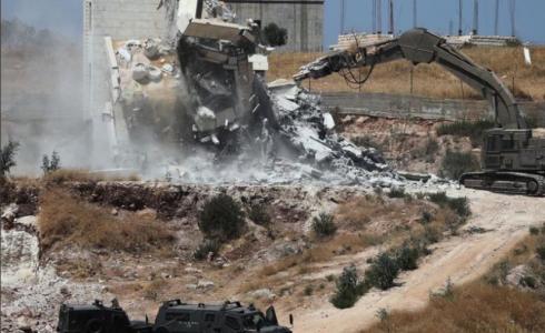 الاحتلال يهدم مغسلة مركبات غرب بيت لحم