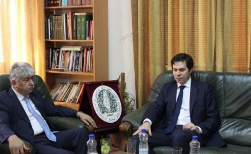 مجدلاني يطلع القنصل اليوناني على آخر المستجدات السياسية