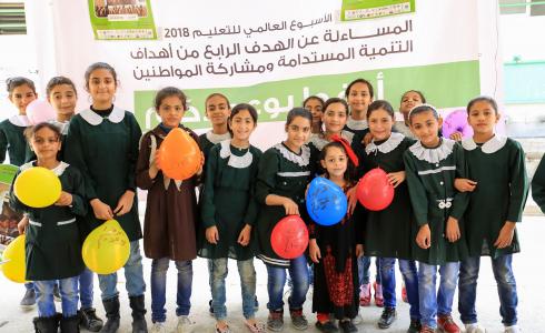 إبداع المعلم ينفذ أنشطة " تعلم وارسم"