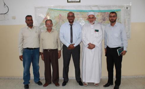 نواب محافظة خان يونس يلتقون رئيس بلدية الفخاري