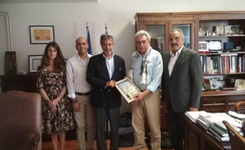السفير طوباسي يبحث التعاون المشترك بين فلسطين واليونان