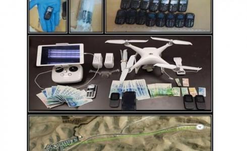 الاحتلال يزعم محاولة تهريب هواتف وأموال للأسرى عبر طوافة