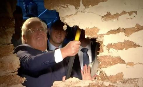  السفير الأميركي ديفيد فريدمان خلال مشاركته في افتتاح نفق اسفل سلوان في القدس
