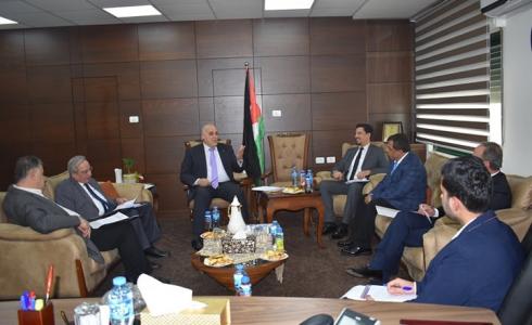 الوزير أبو جيش يترأس اجتماعاً للمجلس التنفيذي لصندوق التشغيل