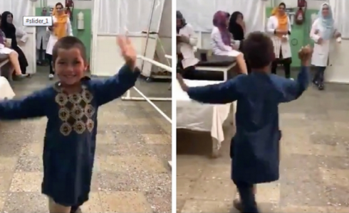 رقصة مثيرة لطفلٍ أفغاني