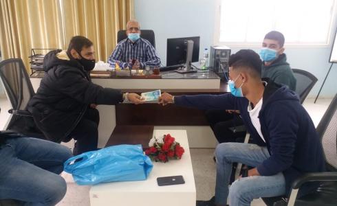 وزارة العمل تنفذ مخالصات عمالية - غزة 