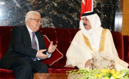 اتصال هاتفي بين الرئيس عباس وملك البحرين