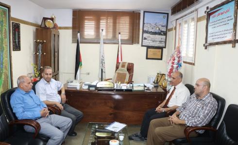 تربية الوسطى تبحث التعاون المشترك مع بلدية النصيرات
