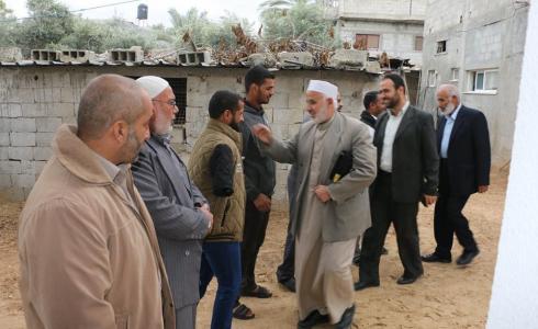 ممثلين جماس اثناء تسليم المنزل 