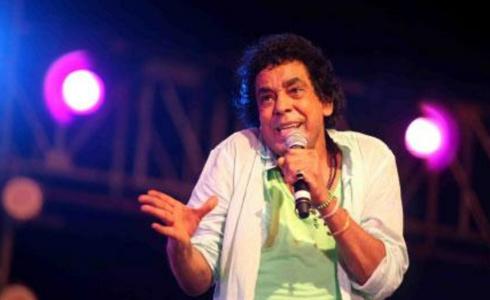 الموت يفجع الفنان المصري محمد منير