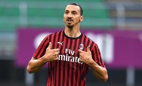 المهاجم السويدي زلاتان إبراهيموفيتش