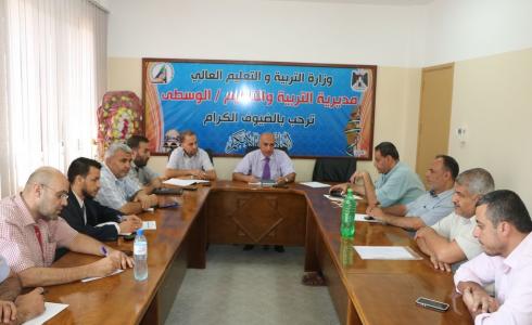 اجتماع تربية الوسطى مع رؤساء الأقسام