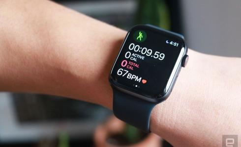 ساعة آبل Apple Watch