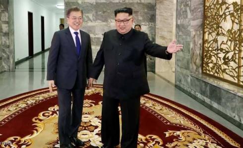 زعيم كوريا الشمالية مع الرئيس مون جيه إن