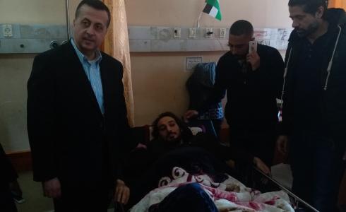 مركز حيدر عبد الشافي ينظم زيارة لجرحي مسيرة العودة