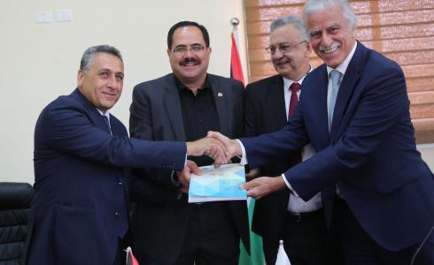 الدكتور أبو الرب يتسلم مهام رئاسة جامعة فلسطين التقنية