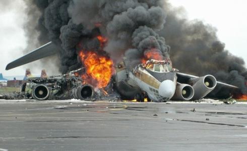 مصرع 20 شخصا فى حادث تحطم طائرة عسكرية بسويسرا