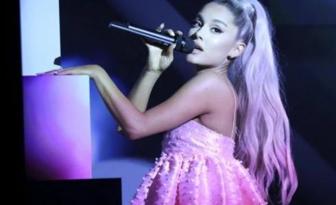 النجمة العالمية أريانا جراندى