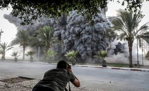 استشهاد طفلين باستهداف مبنى الكتيبة غرب مدينة غزة