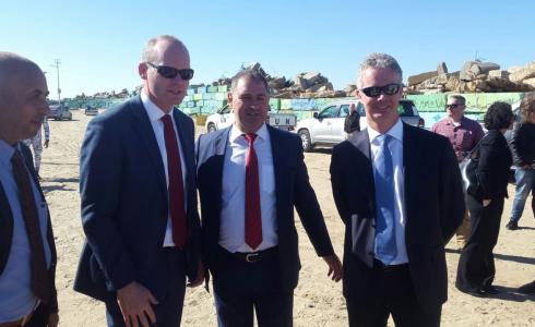 وزير الخارجية الايرلندي يتفقد مرفأ الصيادين بميناء غزة