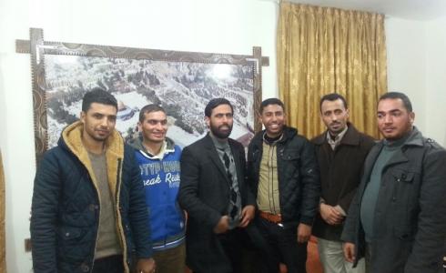 النائب المصري يلتقي وفد من لجنة الدفاع عن الخريجين