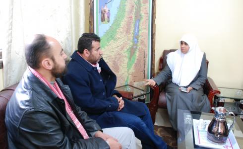 النائب نعيم تناقش قضايا المواطنين مع مدير الشئون الاجتماعية