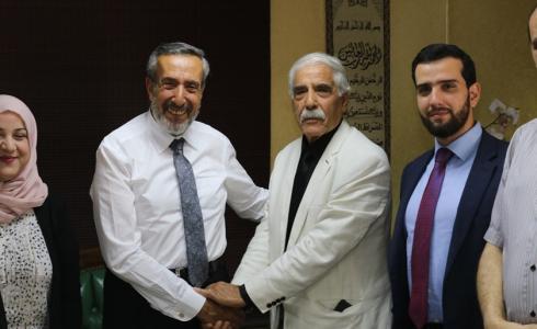 محافظ غزة يستنكر حادثة اطلاق النار على المستشار الزعيم 