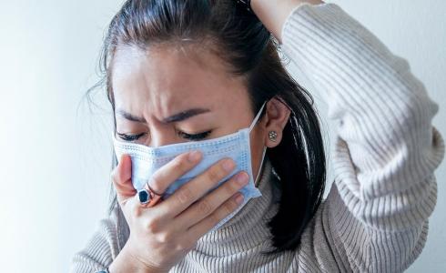 الفرق بين أعراض كورونا و الانفلونزا الموسمية - متى أجري فحص كورونا ؟