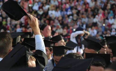  أكثر من 240 ألف خريج وعامل في غزة خلال 2019