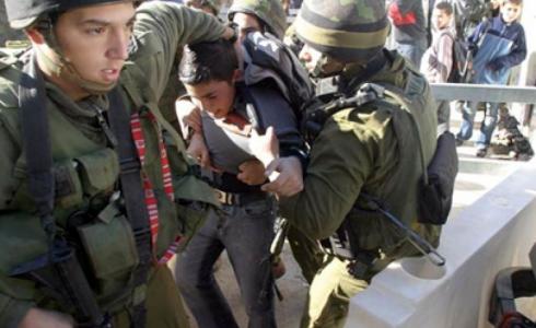 اعتقال شاب قرب حاجز عسكري شمال شرق القدس 