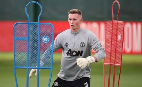 الحارس دين هندرسون