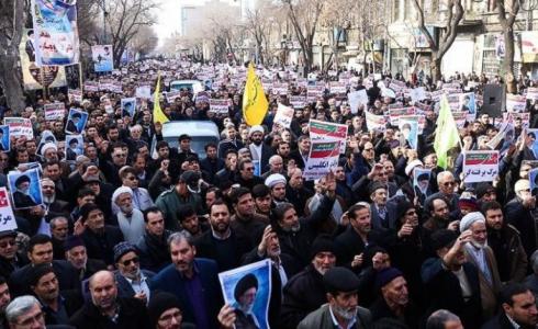 العقوبات الأمريكية تشعل النار في ملالي ايران